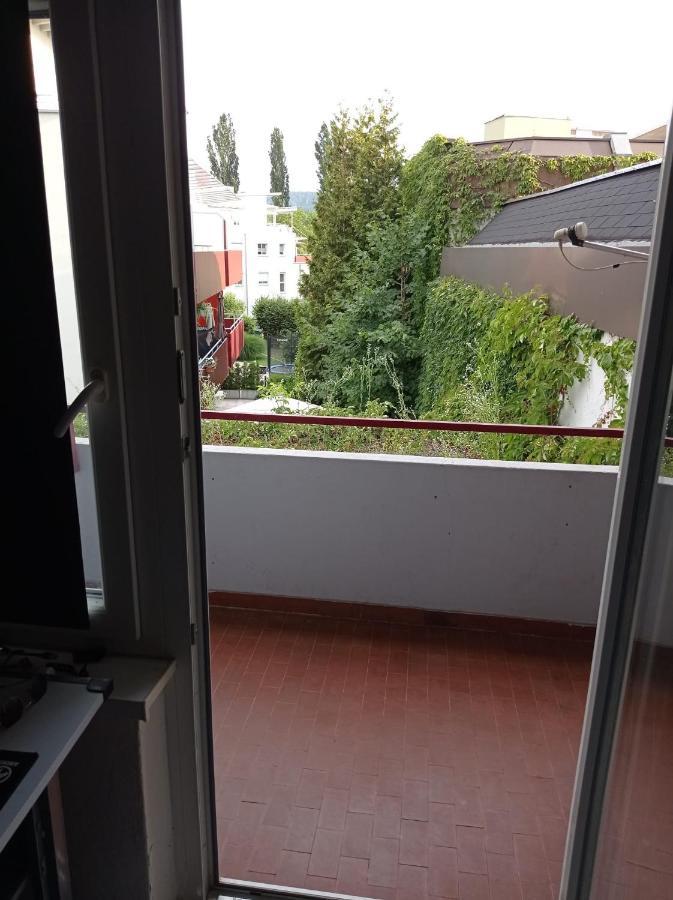 Ferienwohnung Mit Balkon In Krumpendorf المظهر الخارجي الصورة